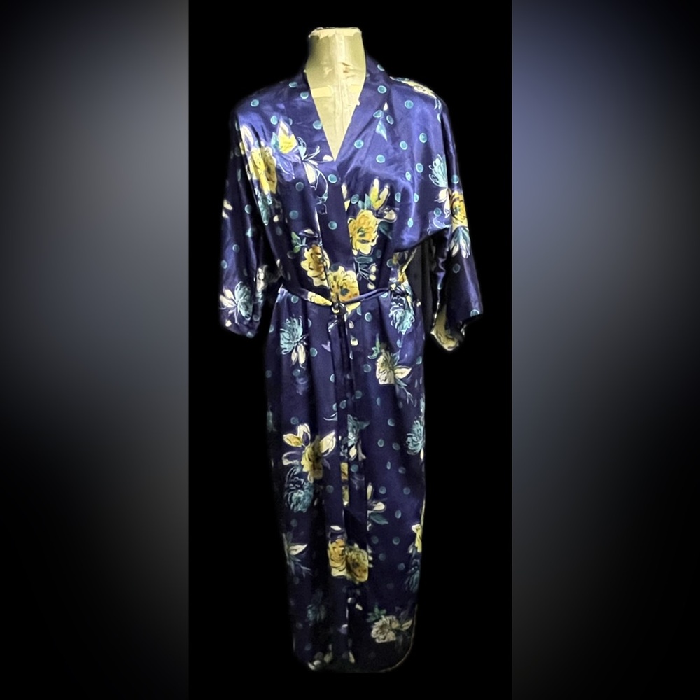 VTG Satin Robe CALIFORNIA DYNASTY